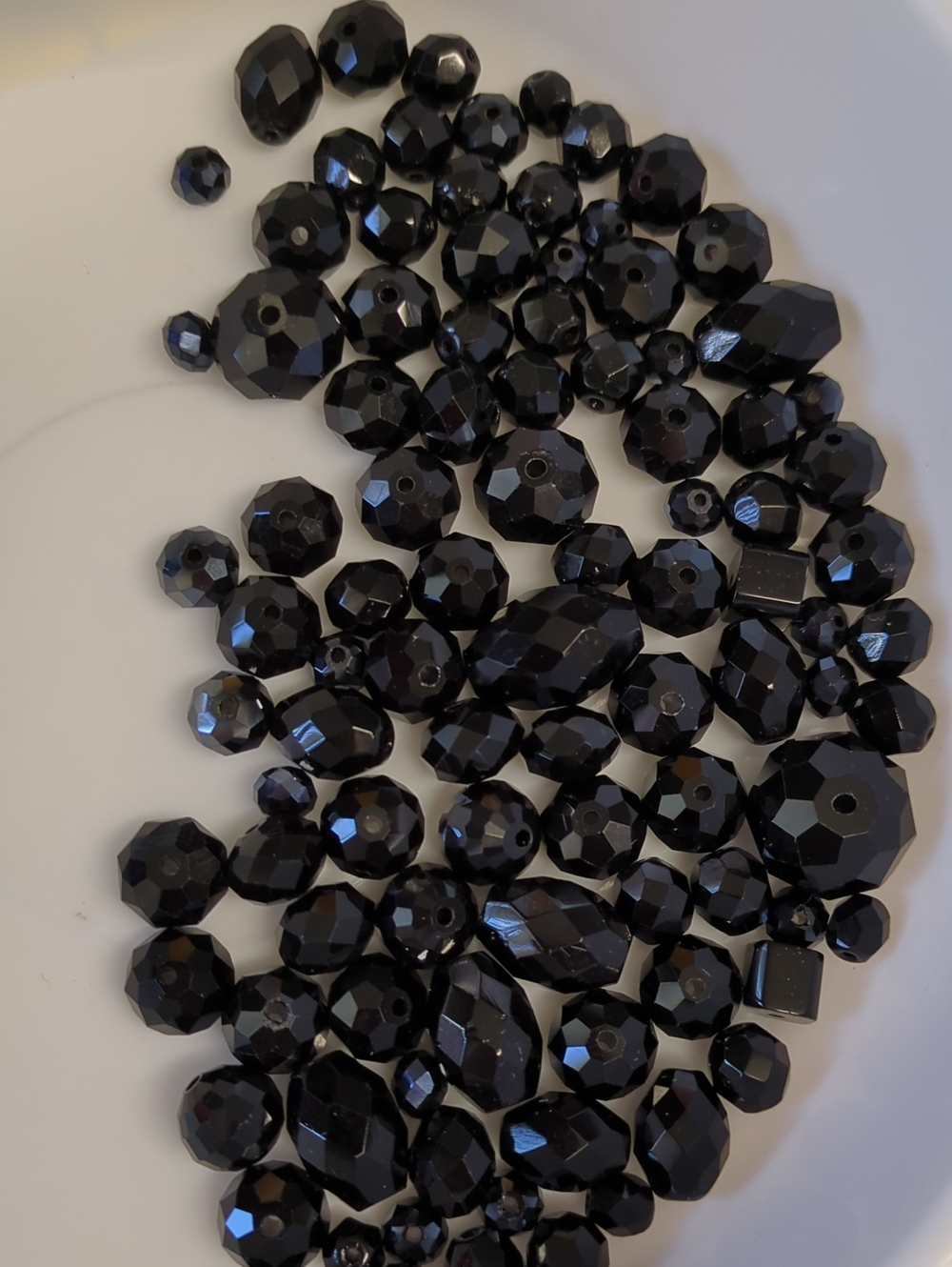 ❤️3/$10❤️Q80 Faceted Black Glass Beads - Mixed Shapes